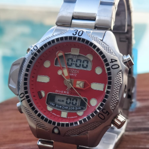 Relógio Citizen C-500 Prata + Caixa no Atacado – Fundo Vermelho