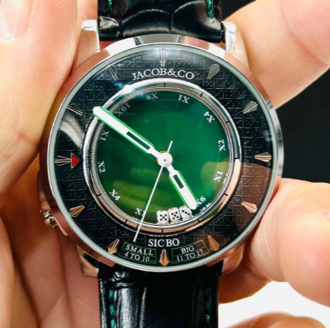 Relógio Jacob Roleta Dourado Linha Diamante – Pulseira de Couro e À Prova d’Água | Relógios Para Revender Relógio Jacob Roleta Dourado Linha Diamante – Pulseira de Couro e À Prova d’Água