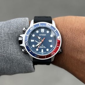 Relógio Citizen Promaster Preto Com Azul e Vermelho no Atacado