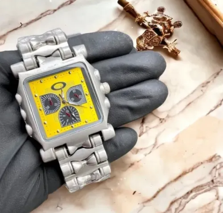 Relógio Oakley Tank Minuti Machine + Caixa no Atacado | Relógios Para Revender Relógio Oakley Tank Minuti Machine + Caixa no Atacado